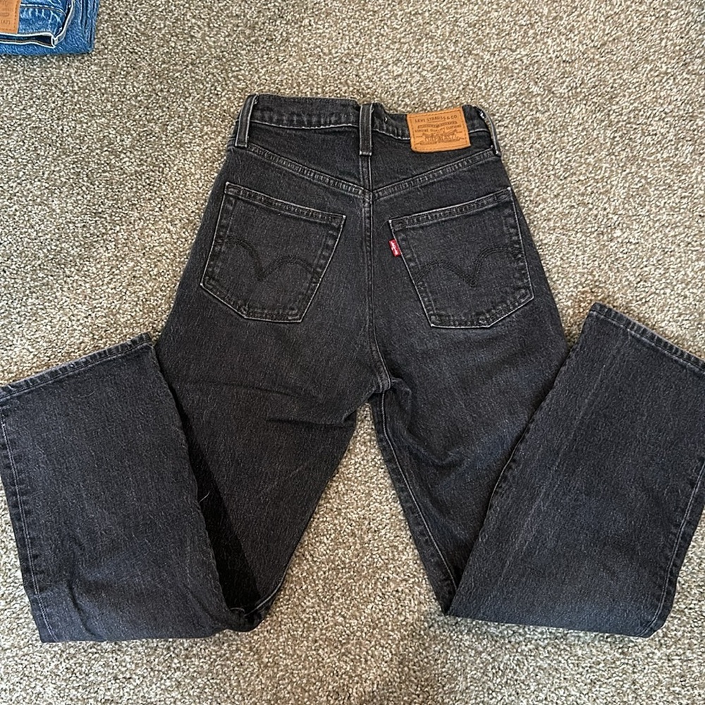 Levi’s Ribcage Straight Jeans - Picture 5 of 6